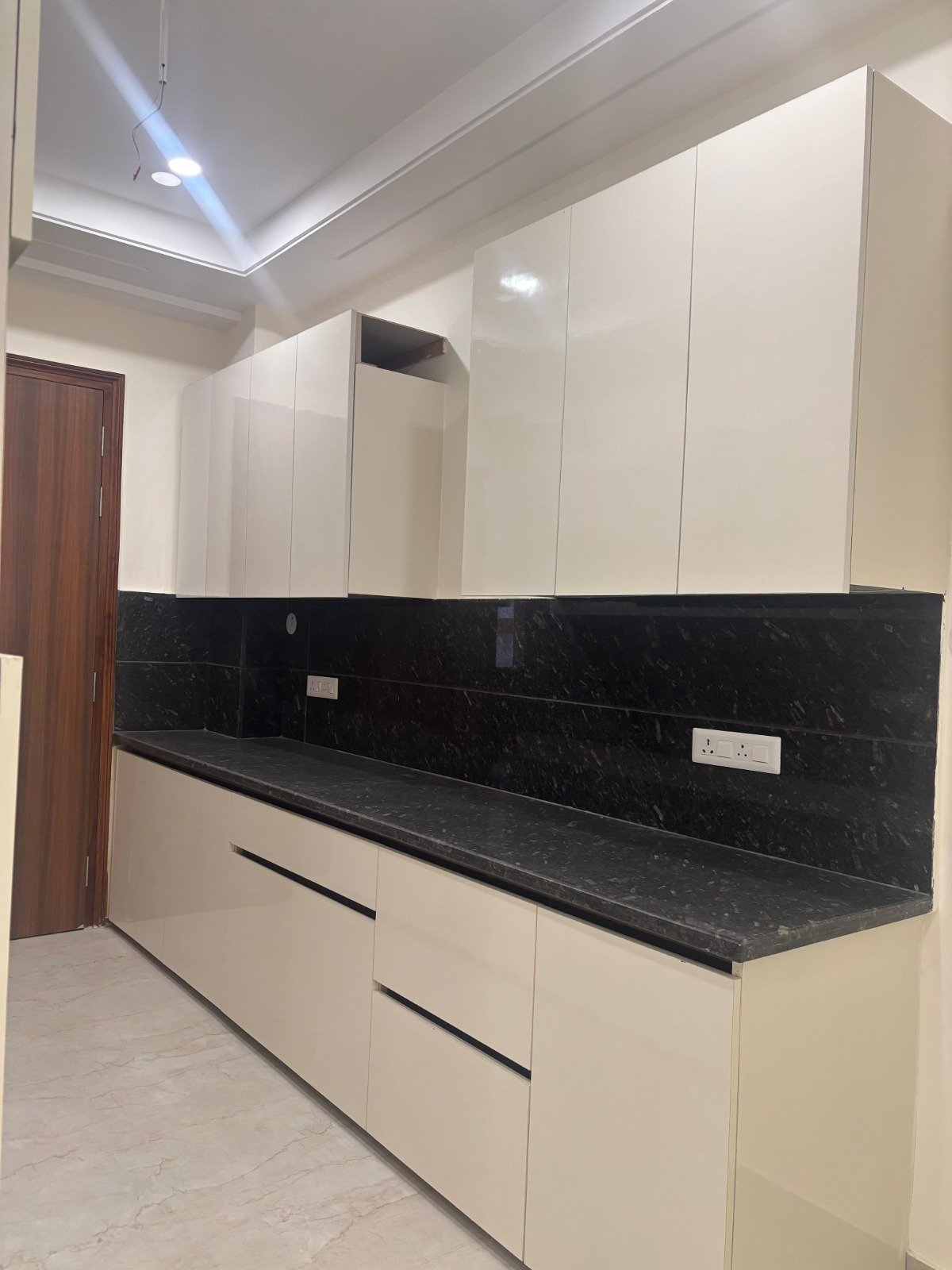 3 BHK Park Facing Builder Floor for Rent in Sector 23 60,000